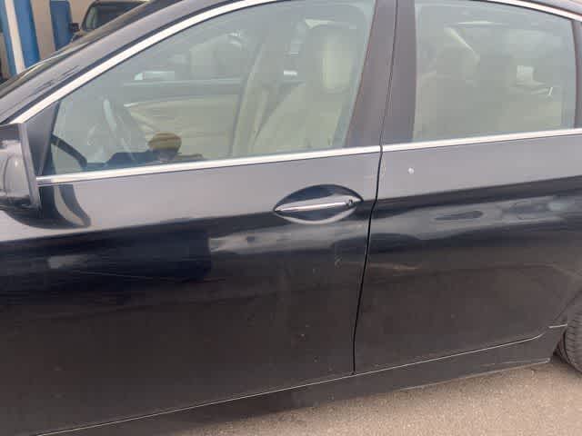 Thumbnail: 2011 BMW 5 Series - 6