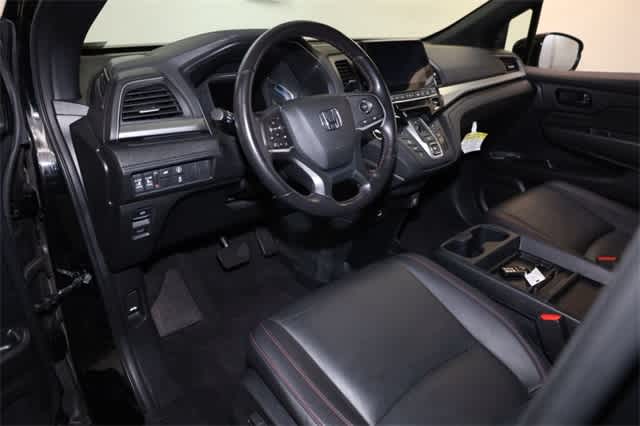 Thumbnail: 2023 Honda Odyssey - 14