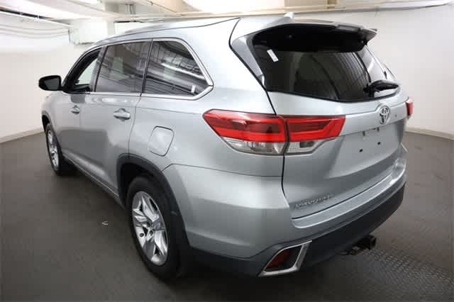 Thumbnail: 2019 Toyota Highlander - 4