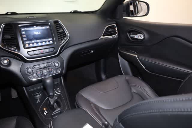 Thumbnail: 2021 Jeep Cherokee - 24
