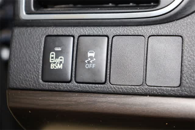 Thumbnail: 2017 Toyota Camry - 26