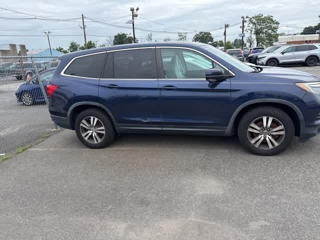 Thumbnail: 2017 Honda Pilot - 9