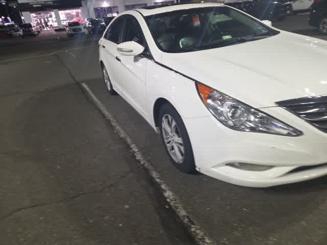 Thumbnail: 2011 Hyundai Sonata - 19