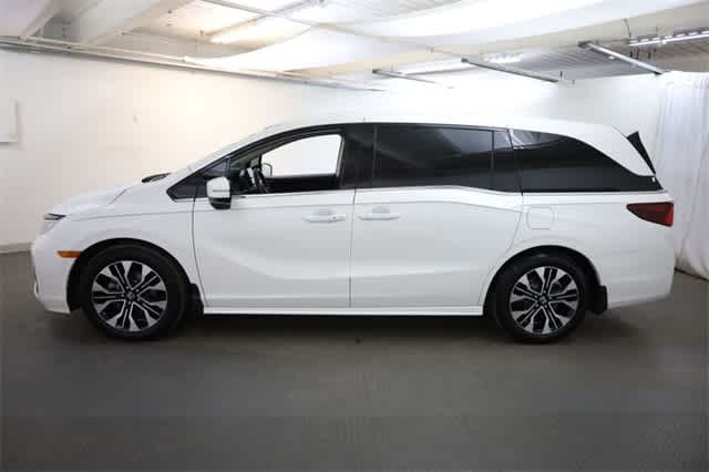 Thumbnail: 2025 Honda Odyssey - 3