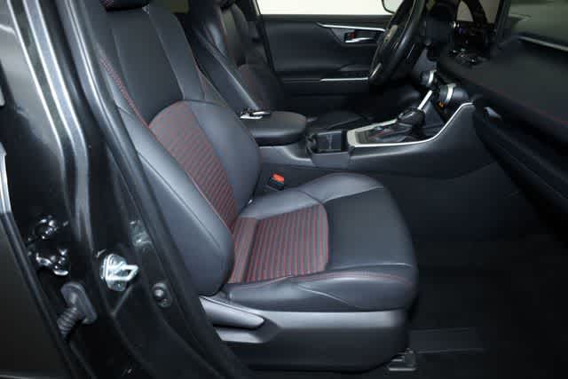 Thumbnail: 2023 Toyota RAV4 - 33
