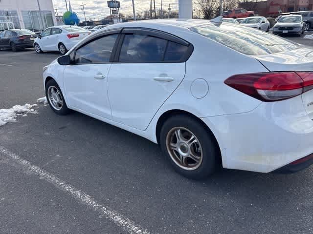 Thumbnail: 2018 Kia Forte - 6