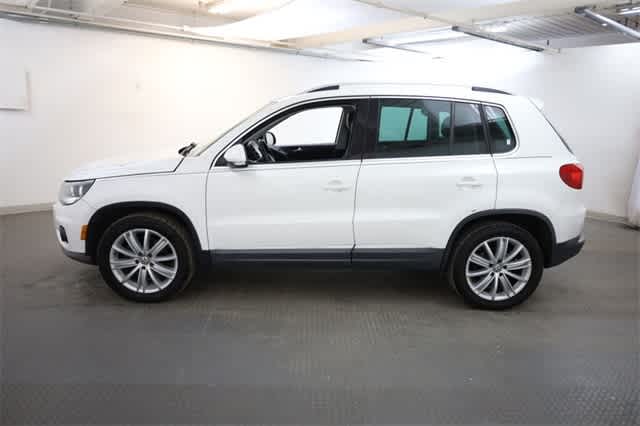 Thumbnail: 2012 Volkswagen Tiguan - 3