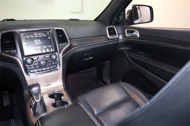 Thumbnail: 2017 Jeep Grand Cherokee - 18