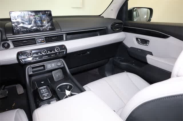 Thumbnail: 2024 Honda Pilot - 18