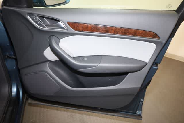 Thumbnail: 2016 Audi Q3 - 22