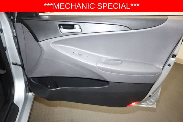 Thumbnail: 2013 Hyundai Sonata - 29