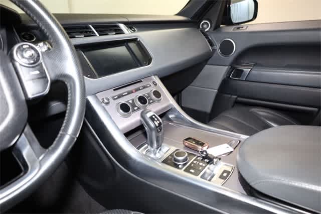 Thumbnail: 2015 Land Rover Range Rover Sport - 23