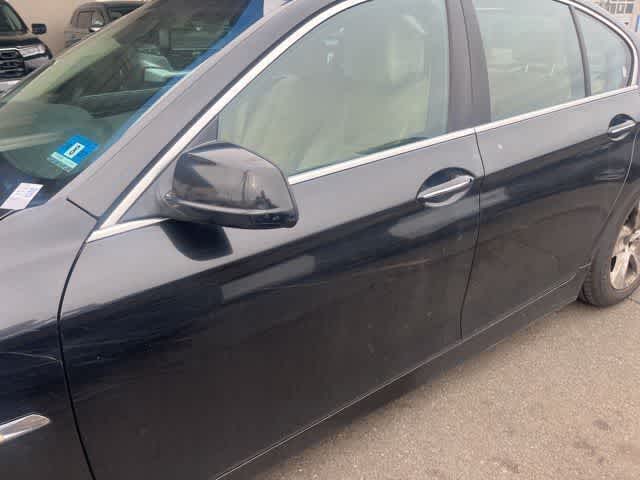 Thumbnail: 2011 BMW 5 Series - 4