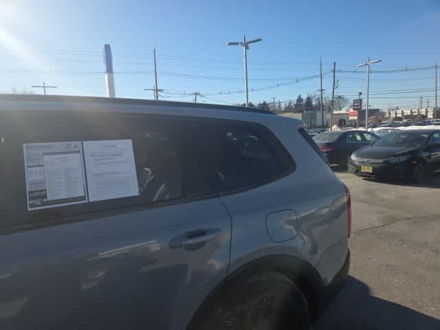 Thumbnail: 2021 Kia Telluride - 5