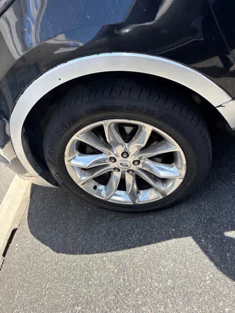 Thumbnail: 2013 Ford Explorer - 25
