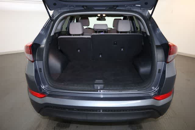 Thumbnail: 2016 Hyundai Tucson - 32