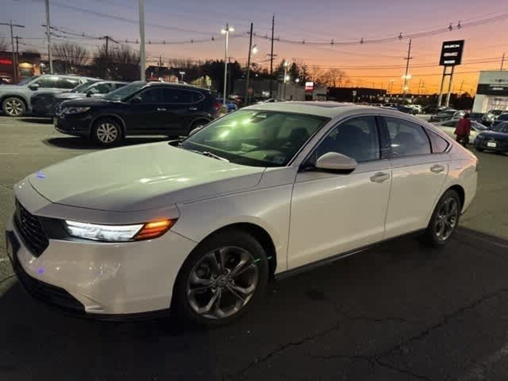 Used 2024 Honda Accord EX Sedan