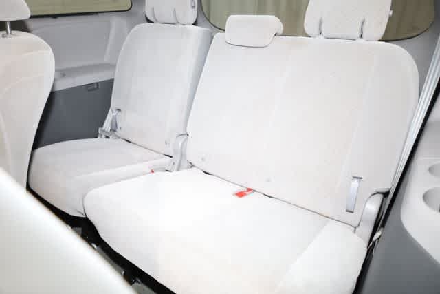 Thumbnail: 2017 Toyota Sienna - 22