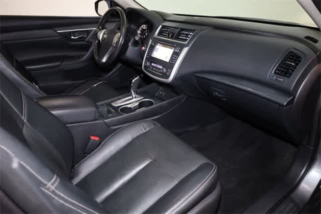 Thumbnail: 2016 Nissan Altima - 19