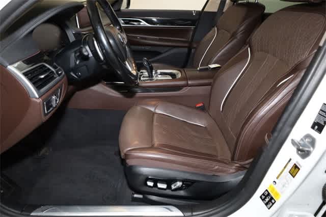 Thumbnail: 2020 BMW 7 Series - 15