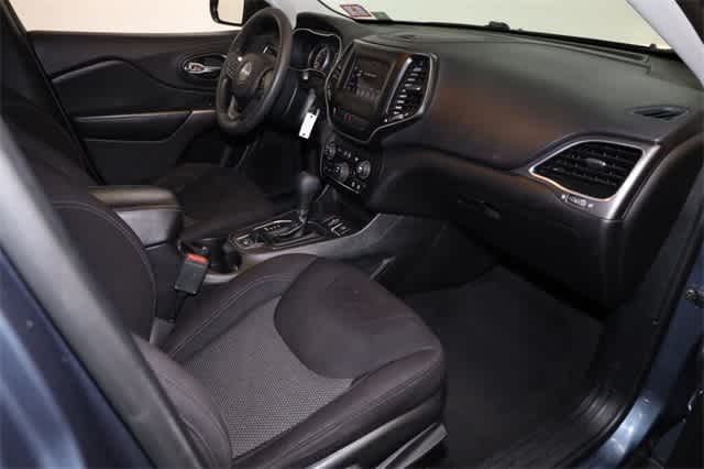 Thumbnail: 2020 Jeep Cherokee - 19