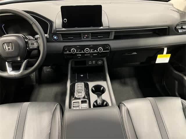 2025 Honda Pilot Touring 16