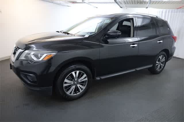 Thumbnail: 2017 Nissan Pathfinder - 2