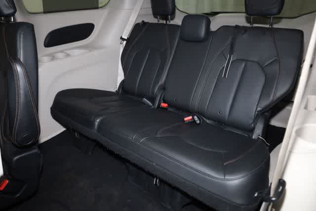 Thumbnail: 2020 Chrysler Pacifica - 21