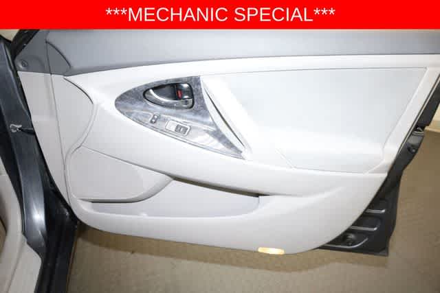 Thumbnail: 2010 Toyota Camry - 29