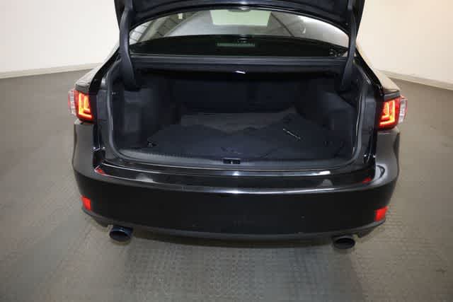 Thumbnail: 2014 Lexus IS - 38