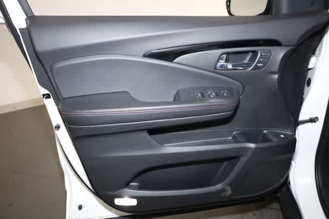 Thumbnail: 2023 Honda Ridgeline - 13