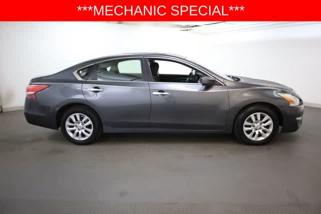 Thumbnail: 2013 Nissan Altima - 9