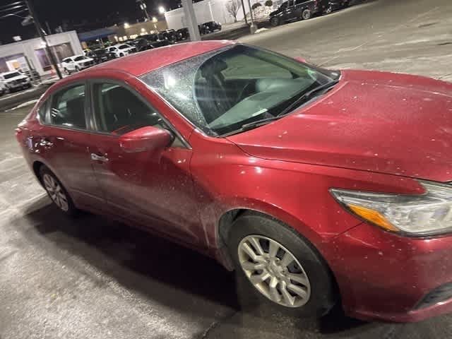 Thumbnail: 2016 Nissan Altima - 13