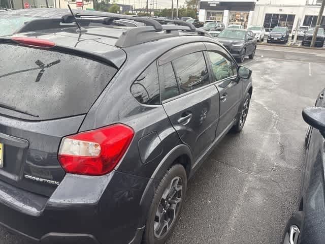 Thumbnail: 2017 Subaru Crosstrek - 11