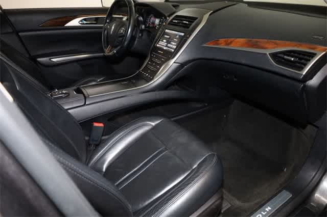 Thumbnail: 2016 Lincoln MKZ - 19