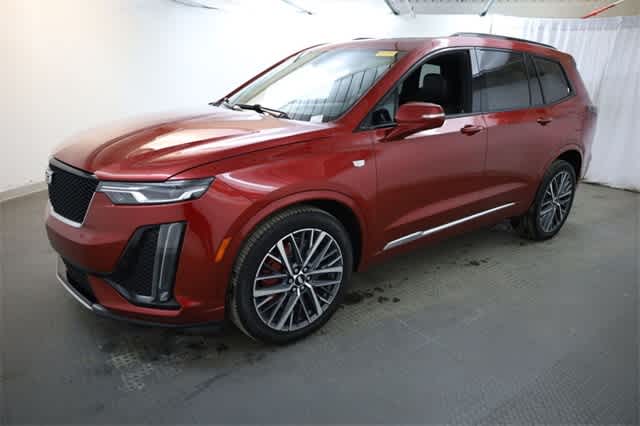 Thumbnail: 2022 Cadillac XT6 - 2