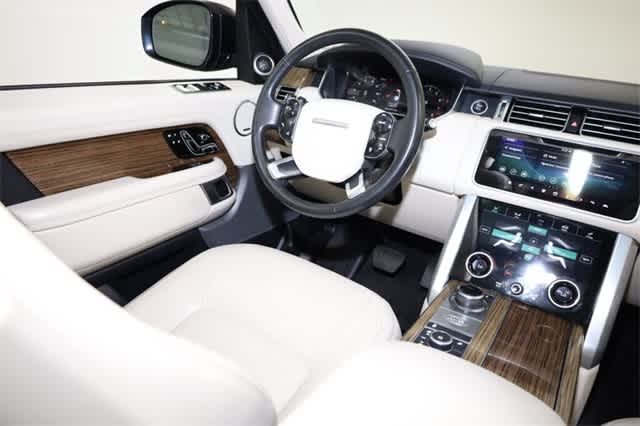 Thumbnail: 2019 Land Rover Range Rover - 16