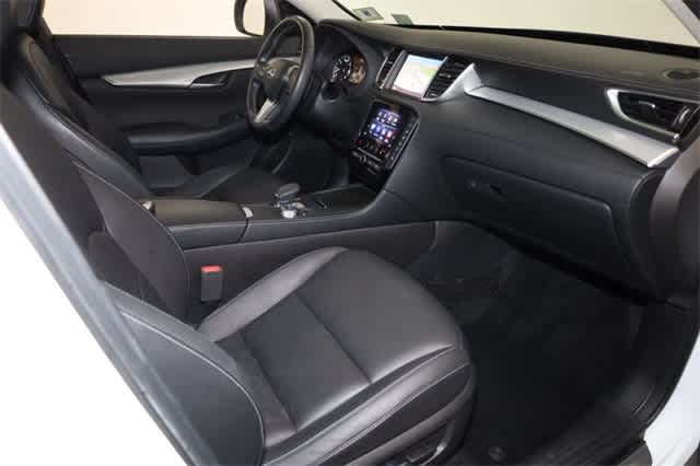 Thumbnail: 2019 INFINITI QX50 - 19