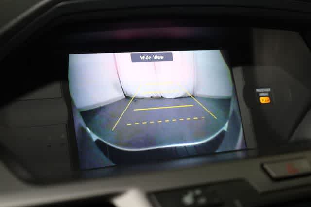 Thumbnail: 2011 Honda Odyssey - 17