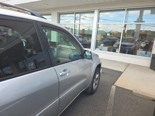 2005 Toyota RAV4 Base 12
