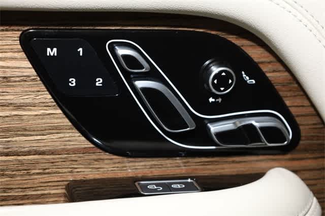 Thumbnail: 2019 Land Rover Range Rover - 27