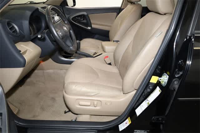 Thumbnail: 2012 Toyota RAV4 - 15