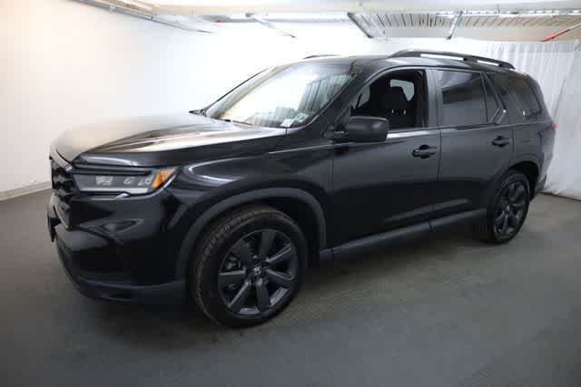 Thumbnail: 2023 Honda Pilot - 2