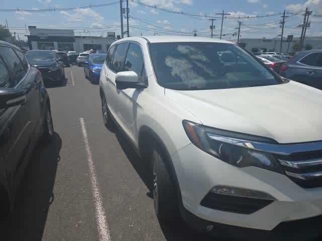 Thumbnail: 2018 Honda Pilot - 16