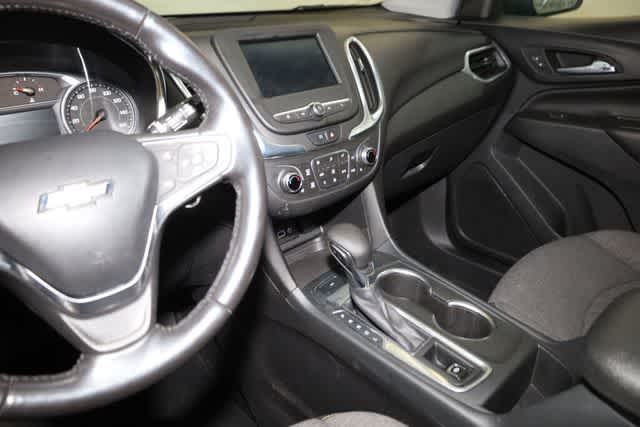 Thumbnail: 2022 Chevrolet Equinox - 16