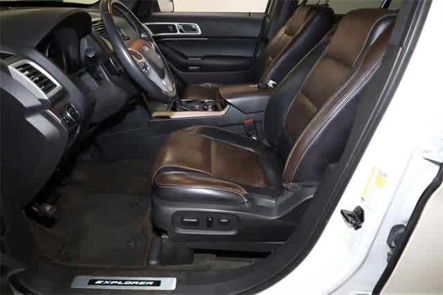Thumbnail: 2014 Ford Explorer - 15
