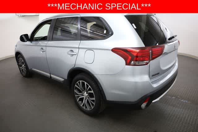 Thumbnail: 2016 Mitsubishi Outlander - 4
