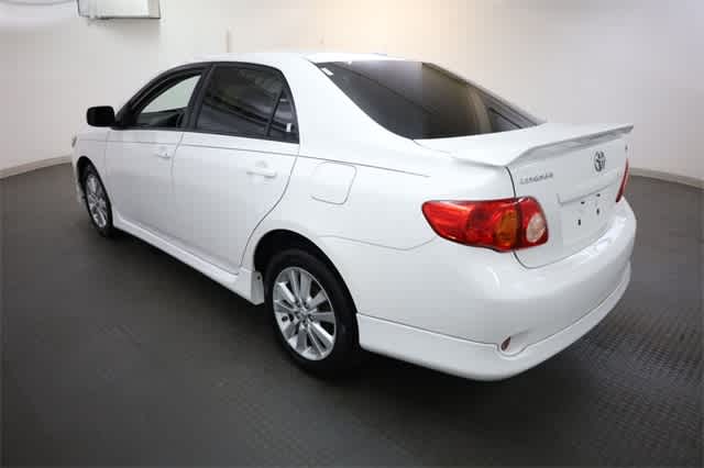 Thumbnail: 2010 Toyota Corolla - 4