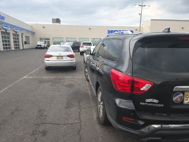 Thumbnail: 2019 Nissan Pathfinder - 8
