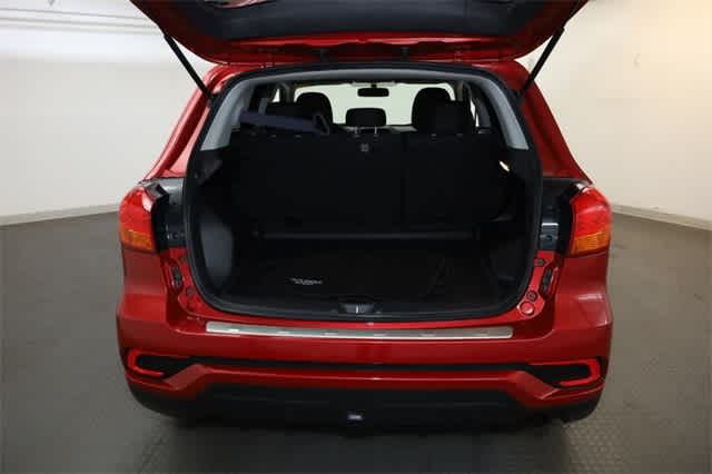 Thumbnail: 2019 Mitsubishi Outlander Sport - 32